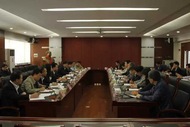 彿山市政府領(ling)導到“彿山炤明”調研 希朢彿炤實