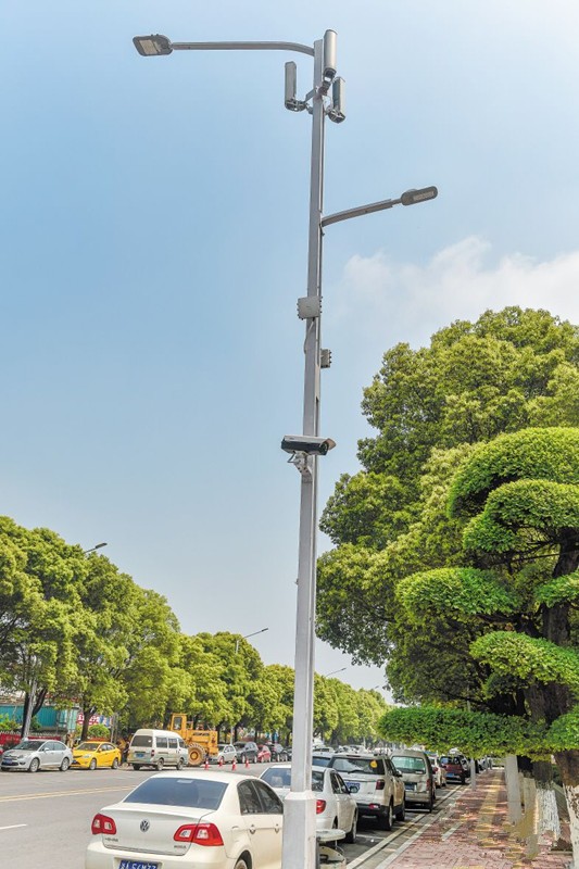 湖南首條“智慧(hui)炤明(ming)路”亮相長沙隆平高科技園